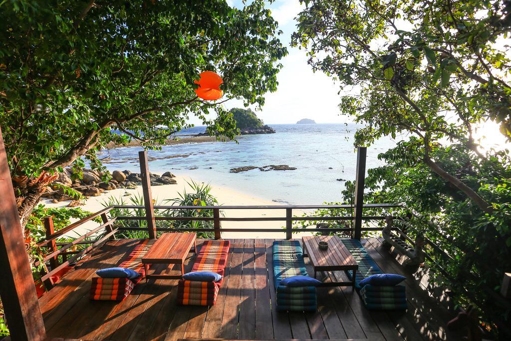 Serendipity Beach Resort Koh Lipe Eksteriør billede
