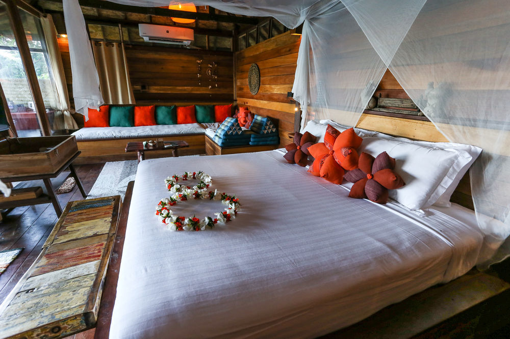 Serendipity Beach Resort Koh Lipe Eksteriør billede