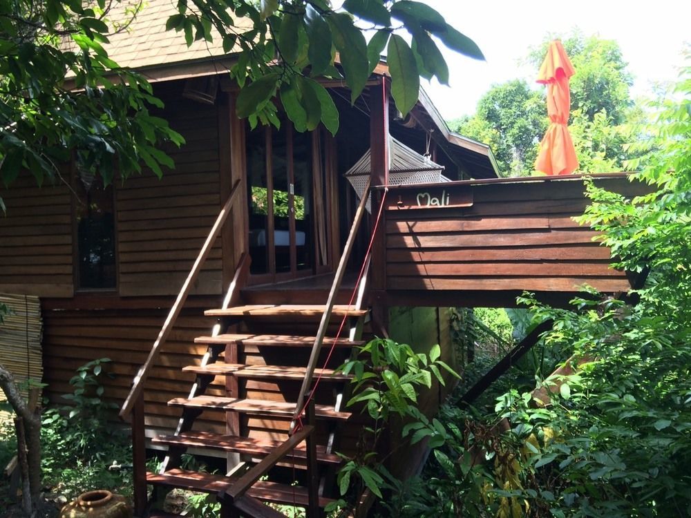 Serendipity Beach Resort Koh Lipe Eksteriør billede