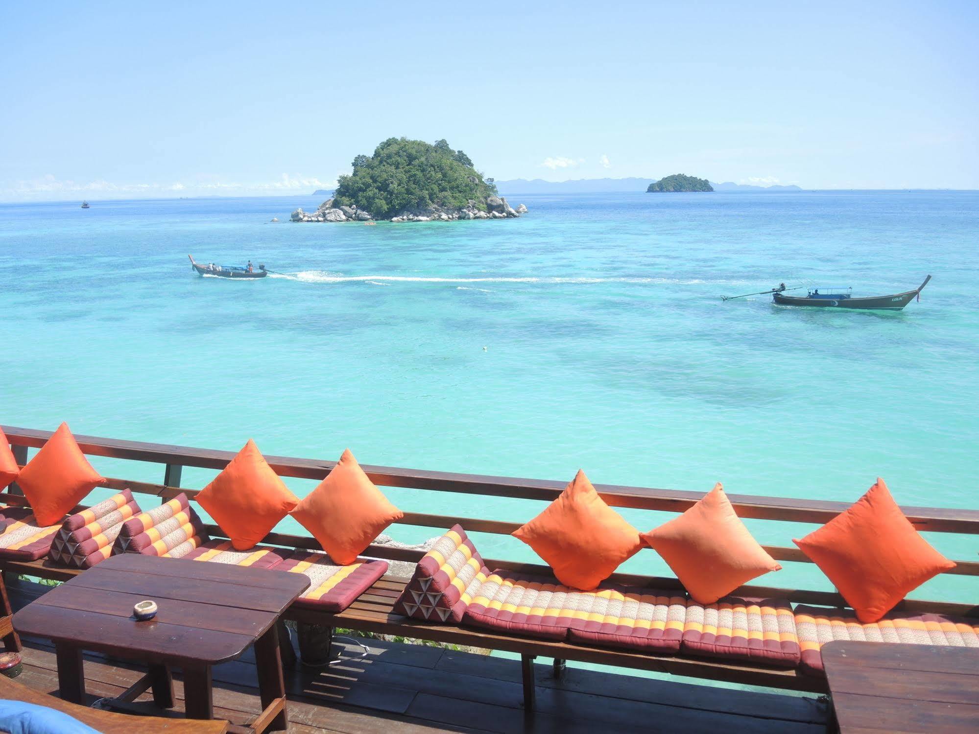 Serendipity Beach Resort Koh Lipe Eksteriør billede