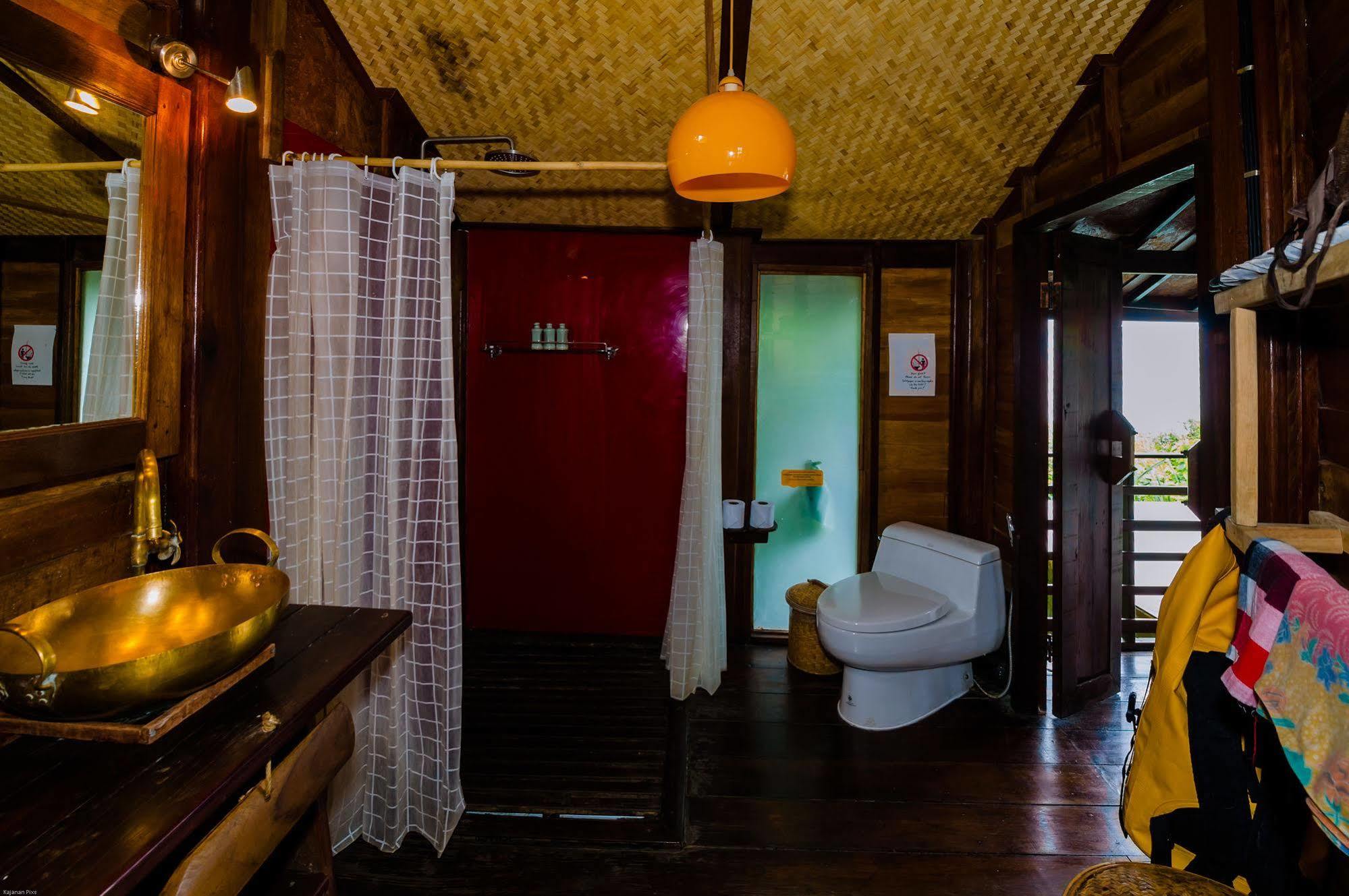 Serendipity Beach Resort Koh Lipe Eksteriør billede